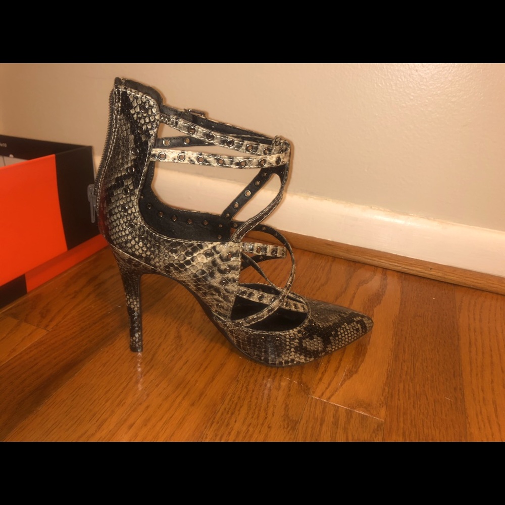 Guess heels